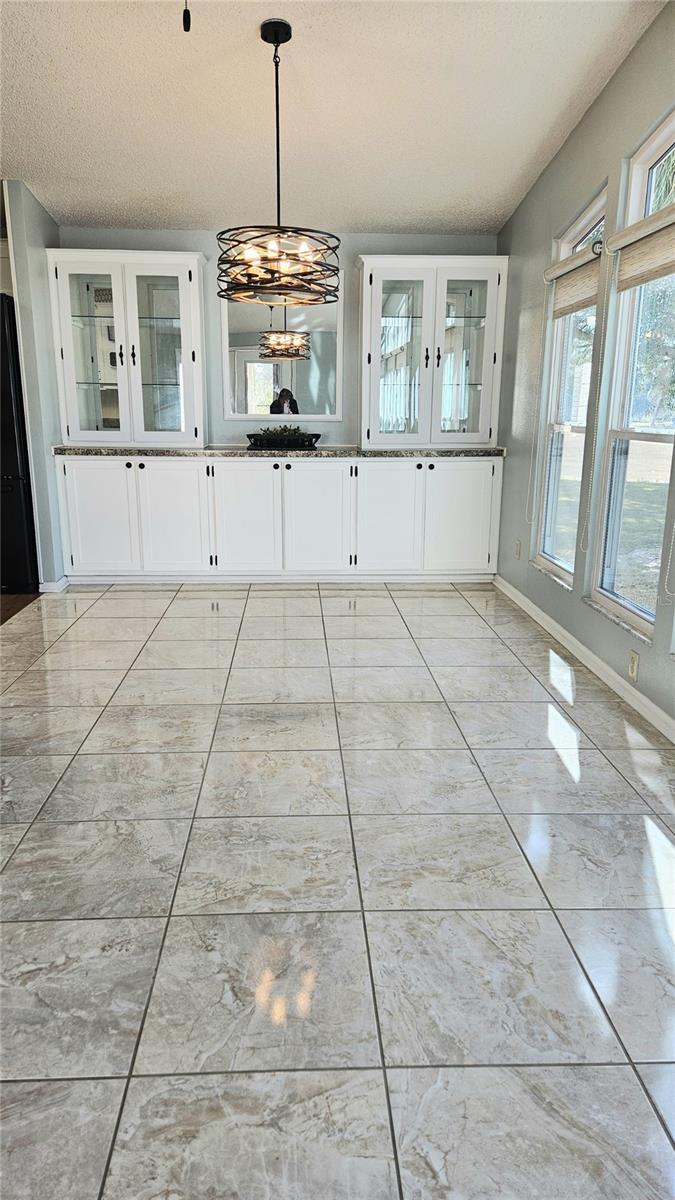 Image 14 of 30 For 933 Oleander Street