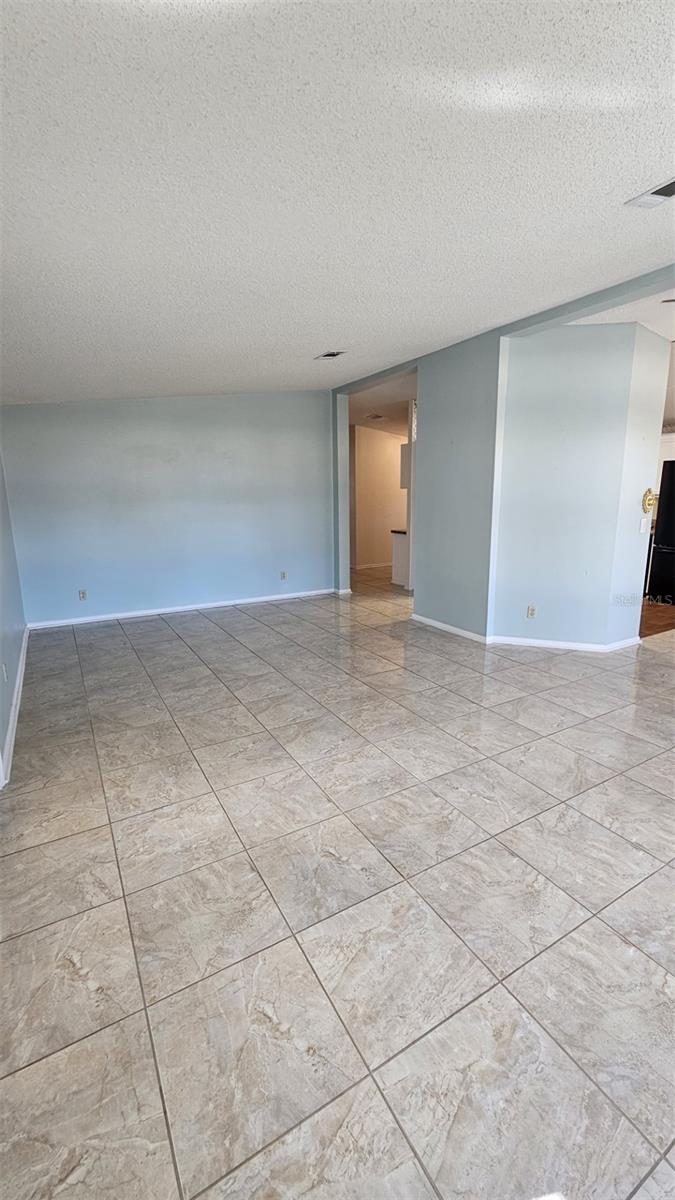 Image 15 of 30 For 933 Oleander Street