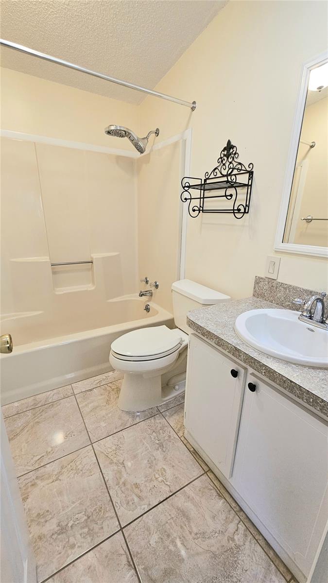 Image 28 of 30 For 933 Oleander Street