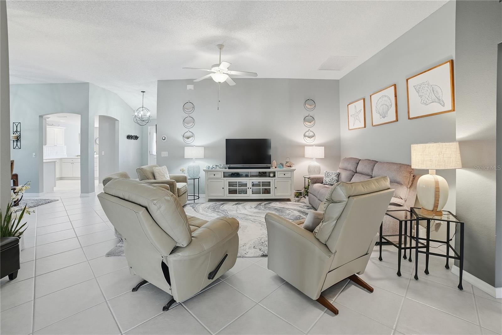 Image 25 of 51 For 7132 172nd Hazelwood Loop