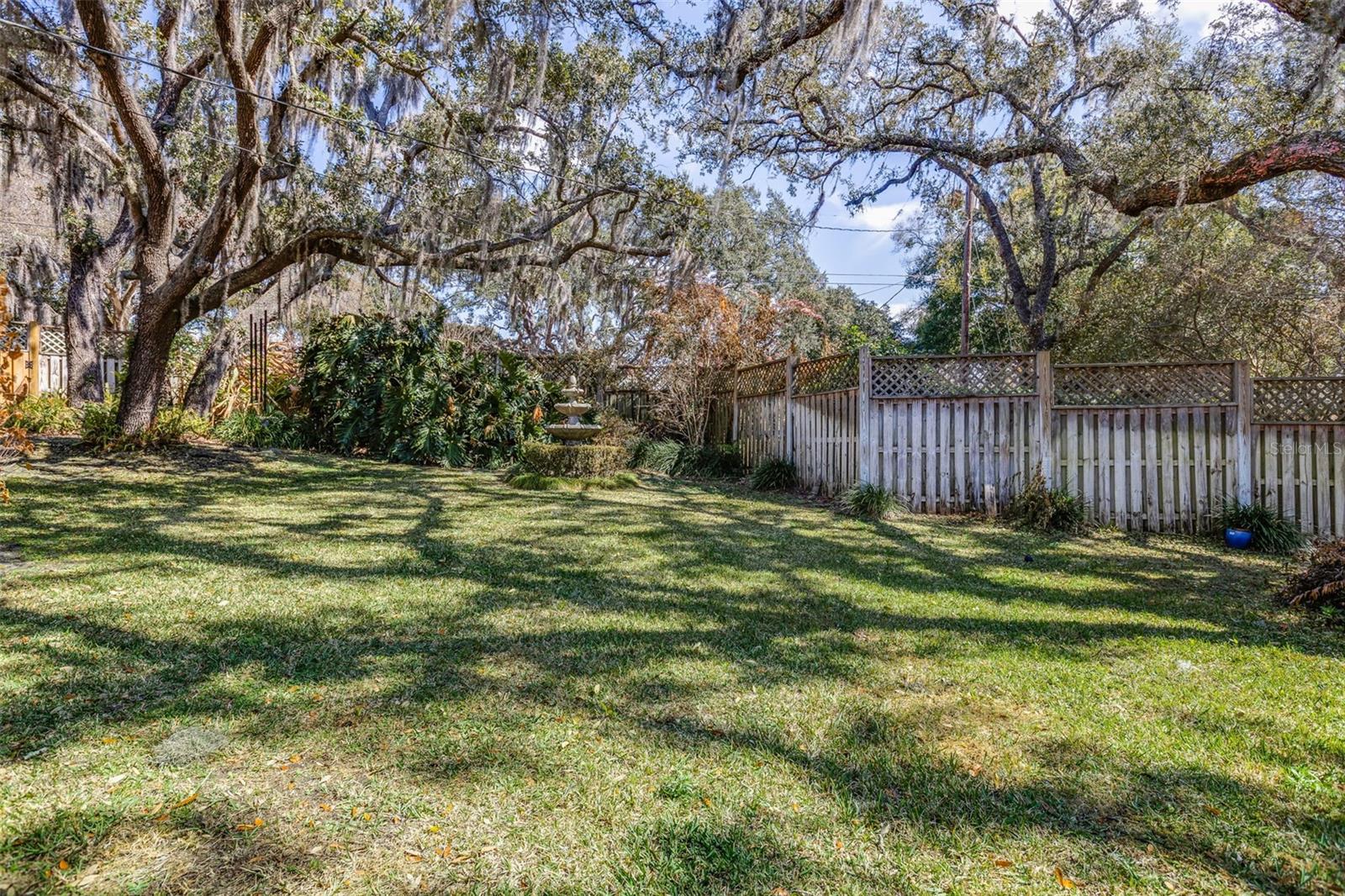 Image 36 of 40 For 1500 Crooked Lake Drive