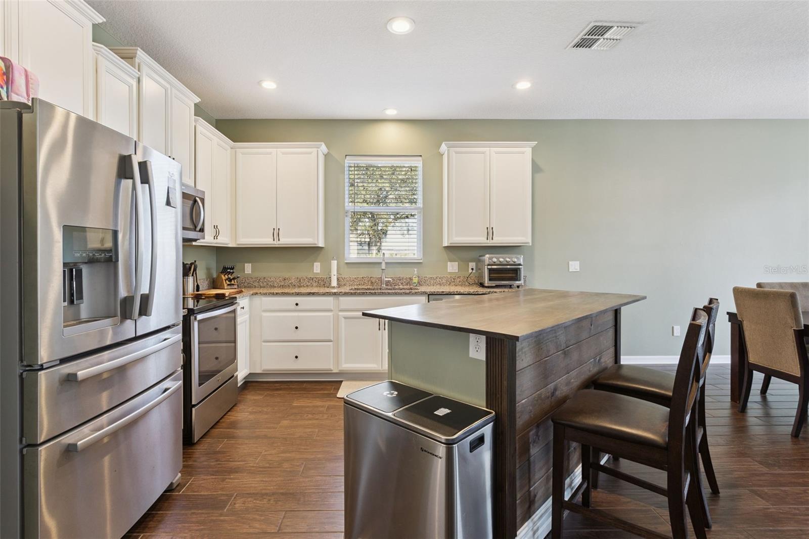 Image 11 of 50 For 2400 Artist Point Court