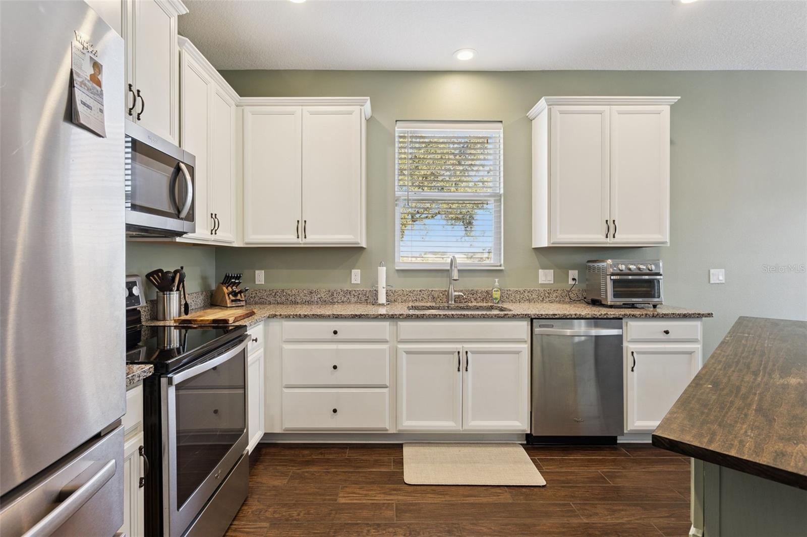 Image 13 of 50 For 2400 Artist Point Court