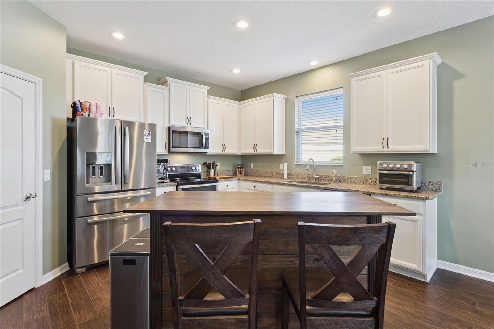 Image 14 of 50 For 2400 Artist Point Court