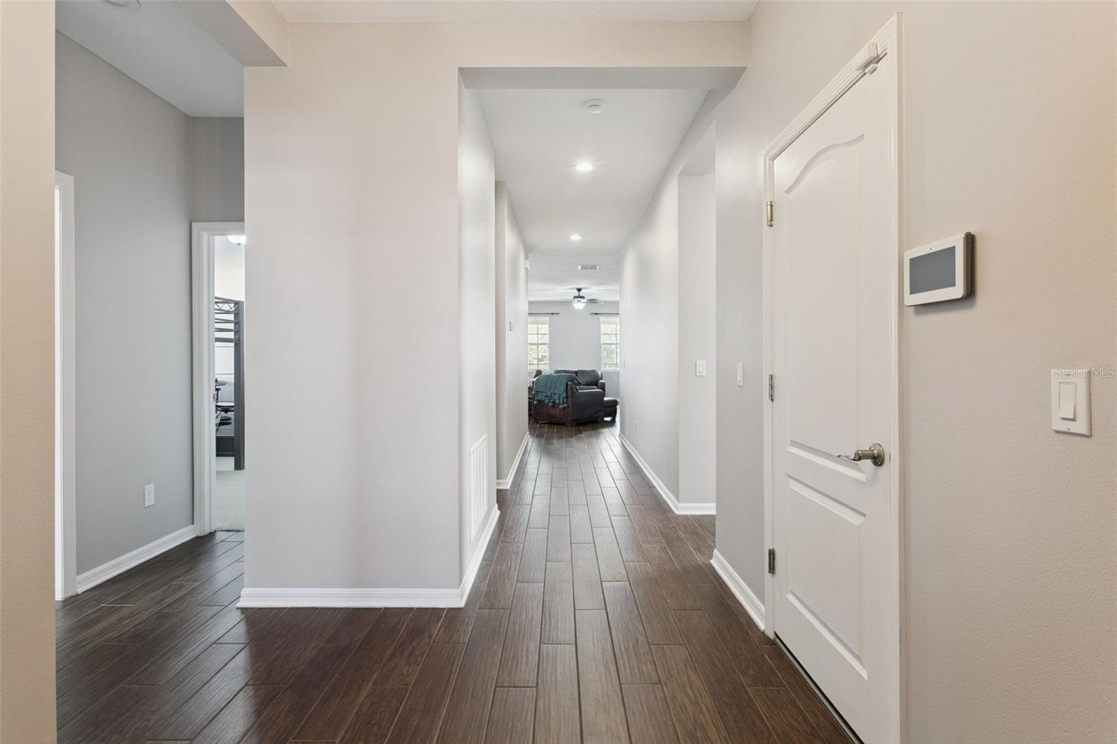 Image 4 of 50 For 2400 Artist Point Court