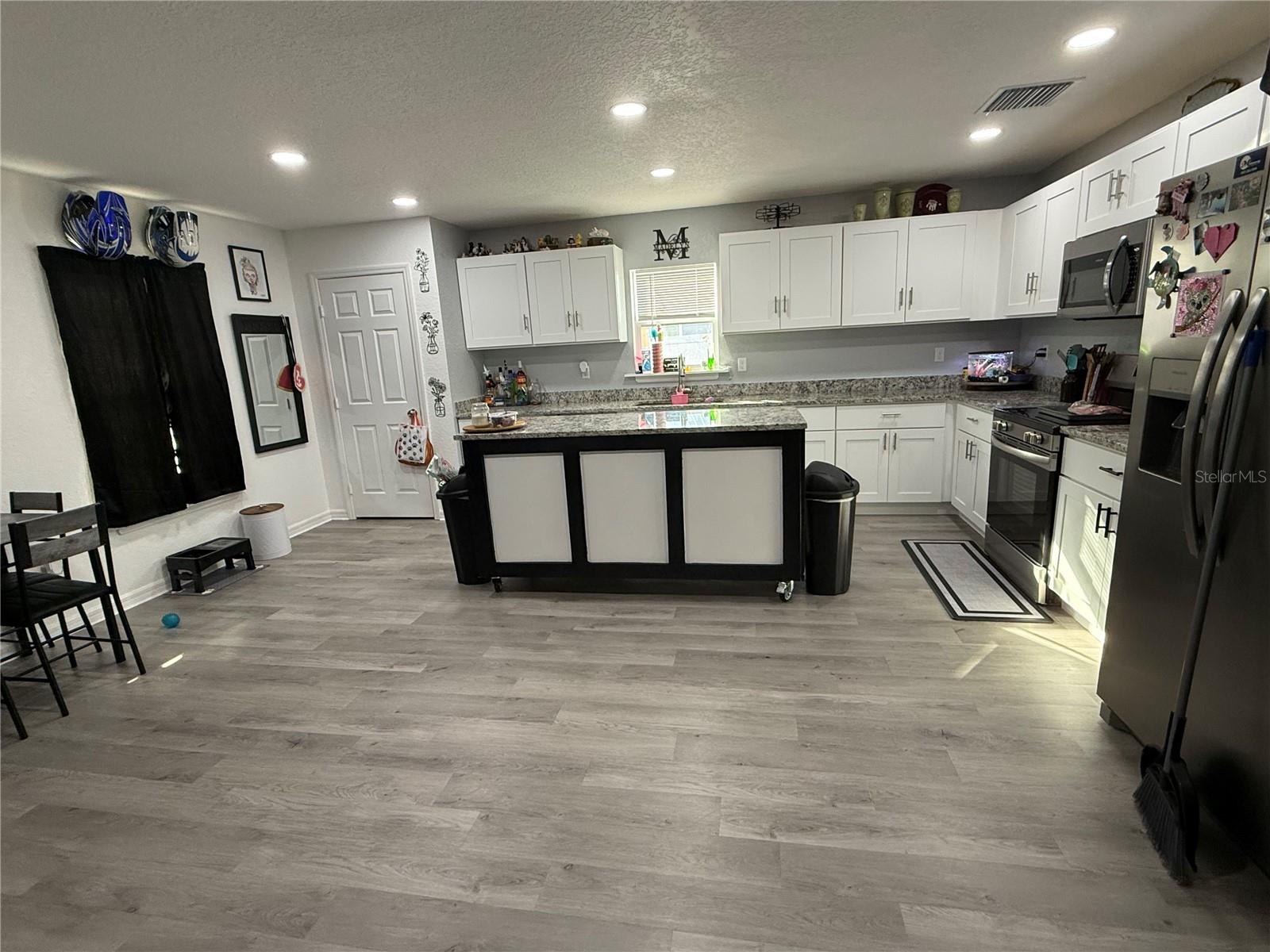 Image 2 of 10 For 428 Four Seasons Avenue