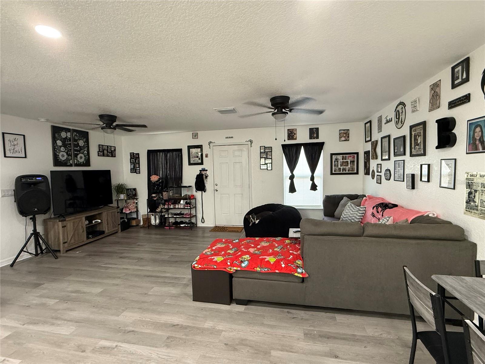 Image 3 of 10 For 428 Four Seasons Avenue