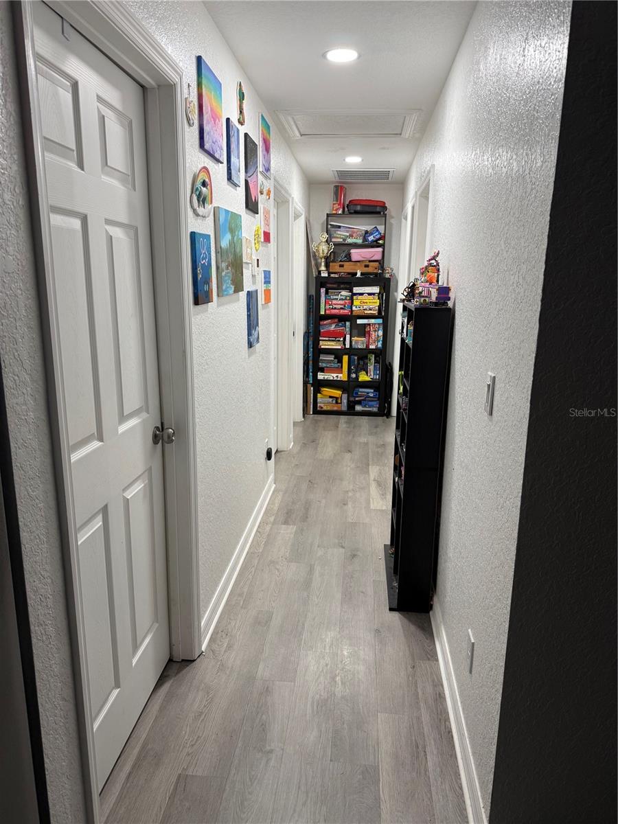 Image 9 of 10 For 428 Four Seasons Avenue