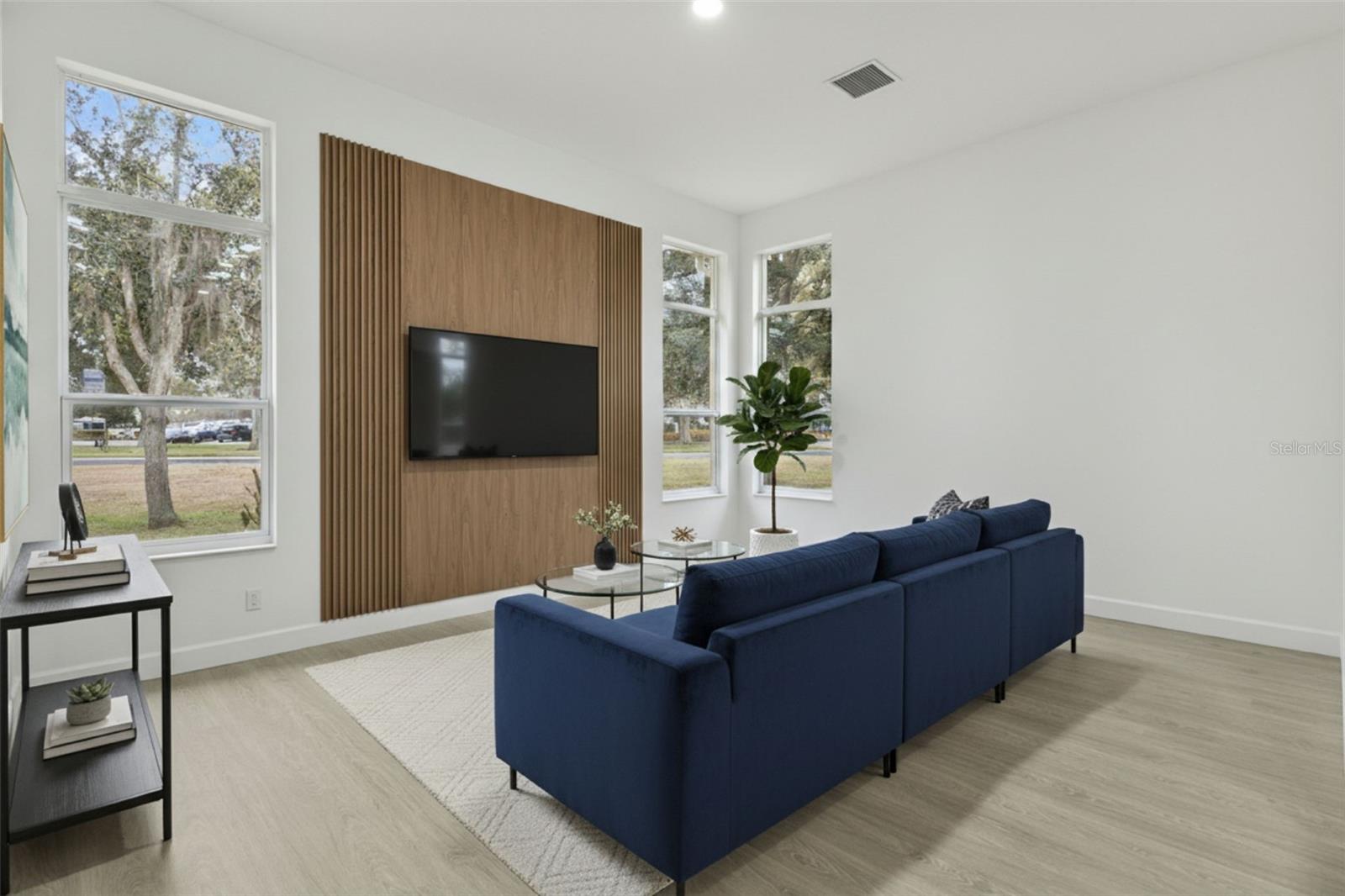 Image 12 of 94 For 5352 Treasure View Way