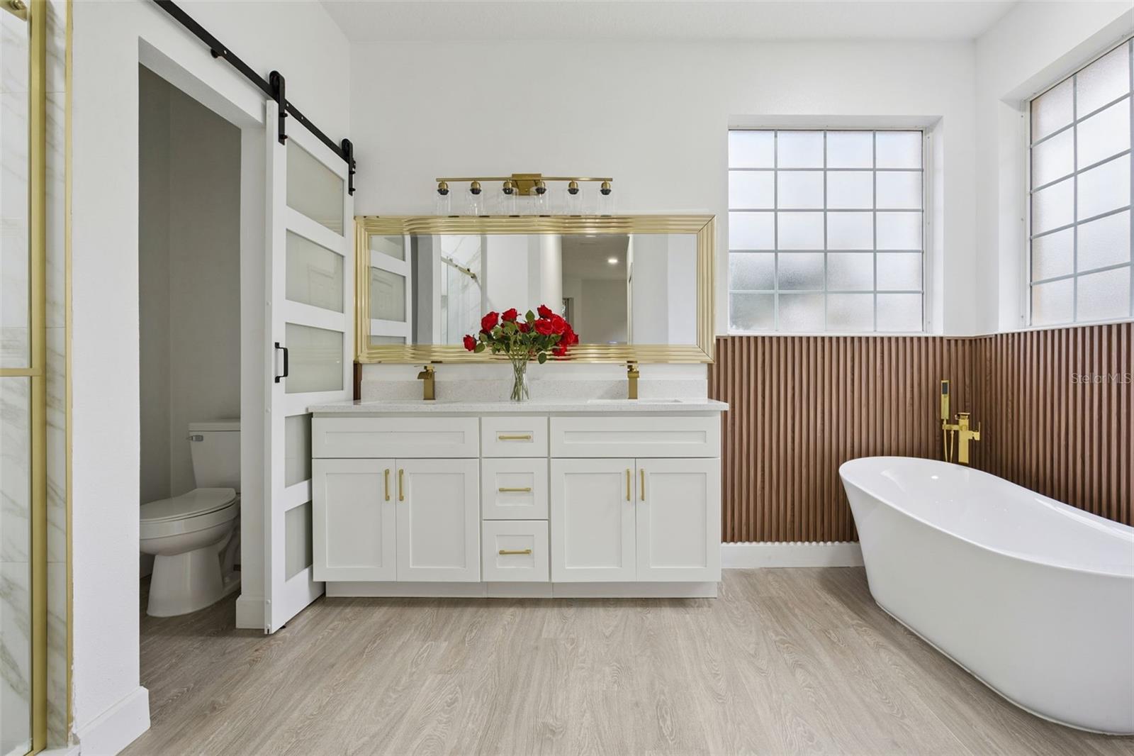 Image 24 of 94 For 5352 Treasure View Way