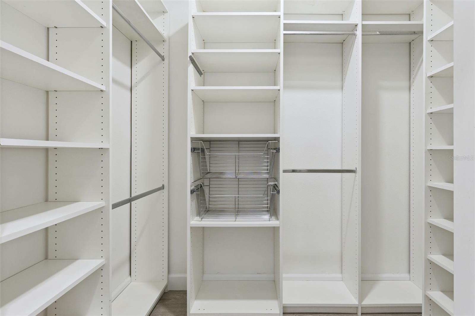 Image 26 of 94 For 5352 Treasure View Way