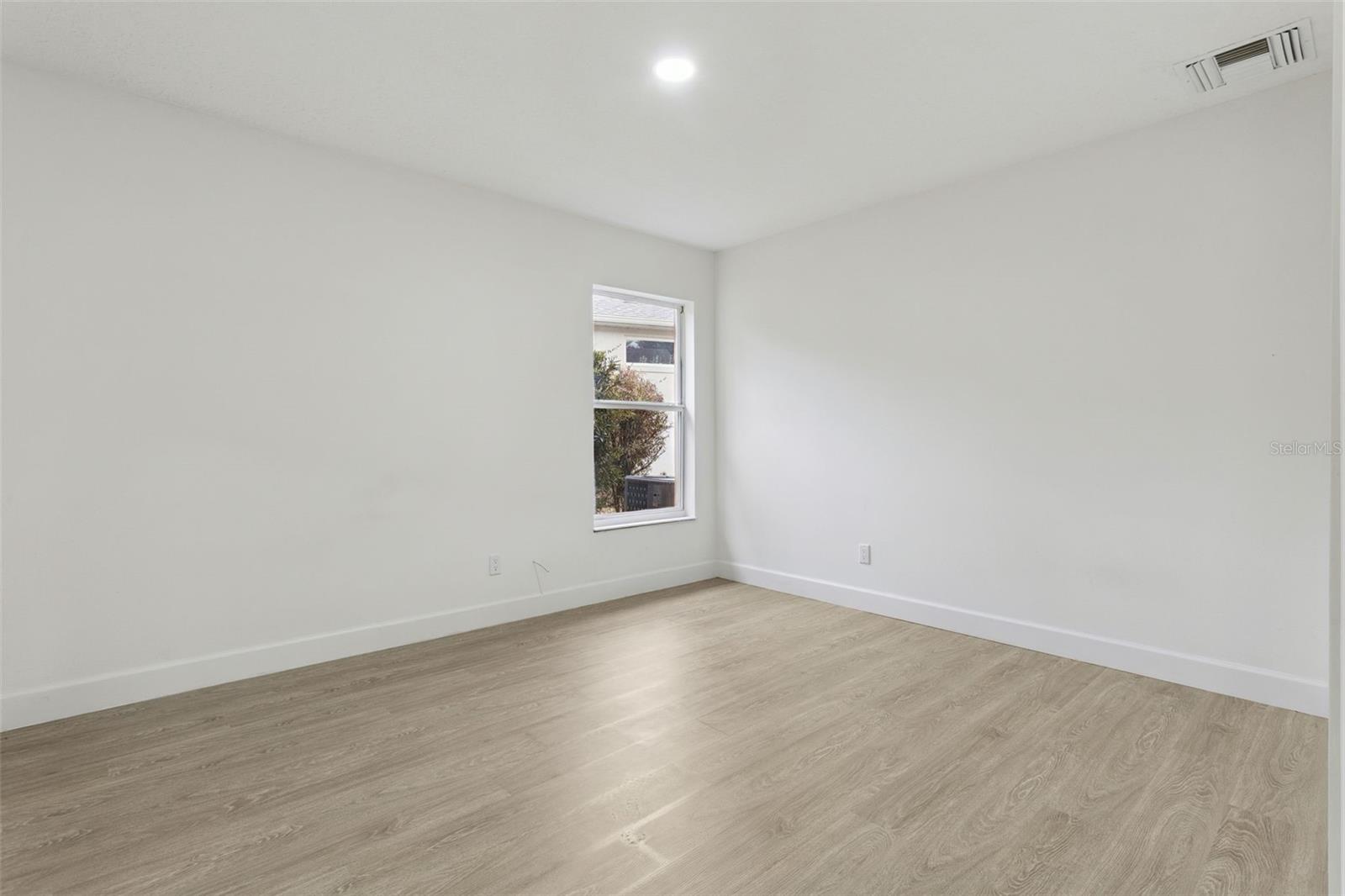 Image 29 of 94 For 5352 Treasure View Way