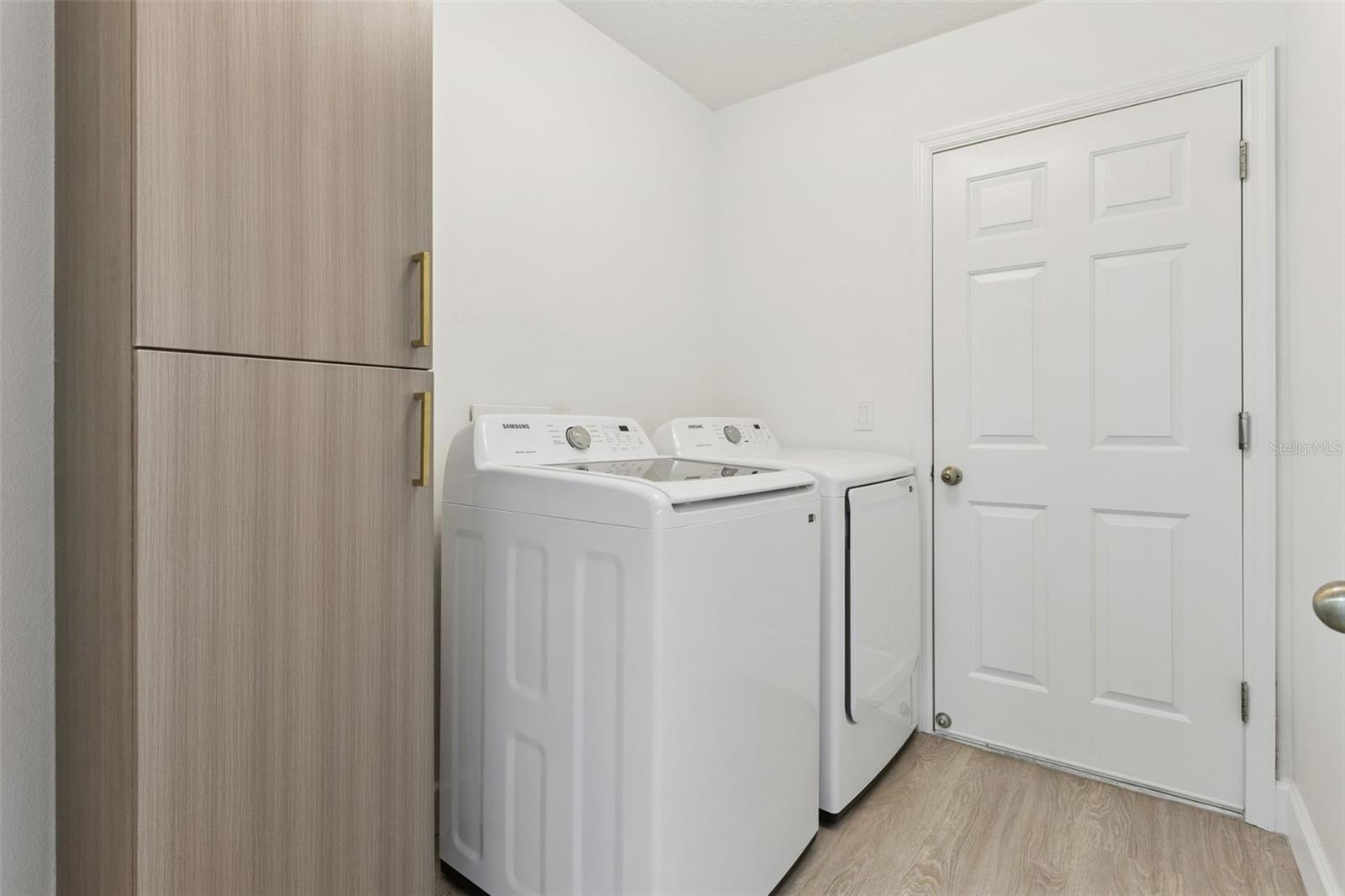 Image 30 of 94 For 5352 Treasure View Way