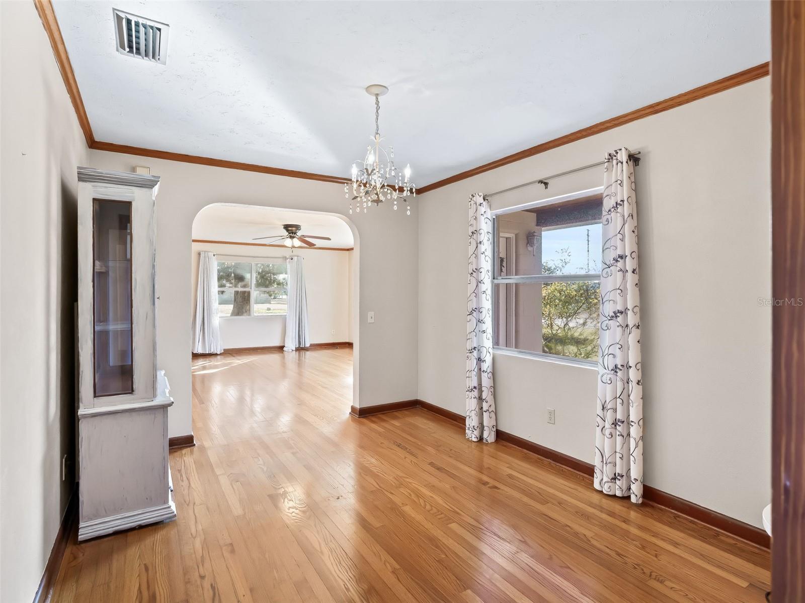 Image 14 of 49 For 519 Huey Street