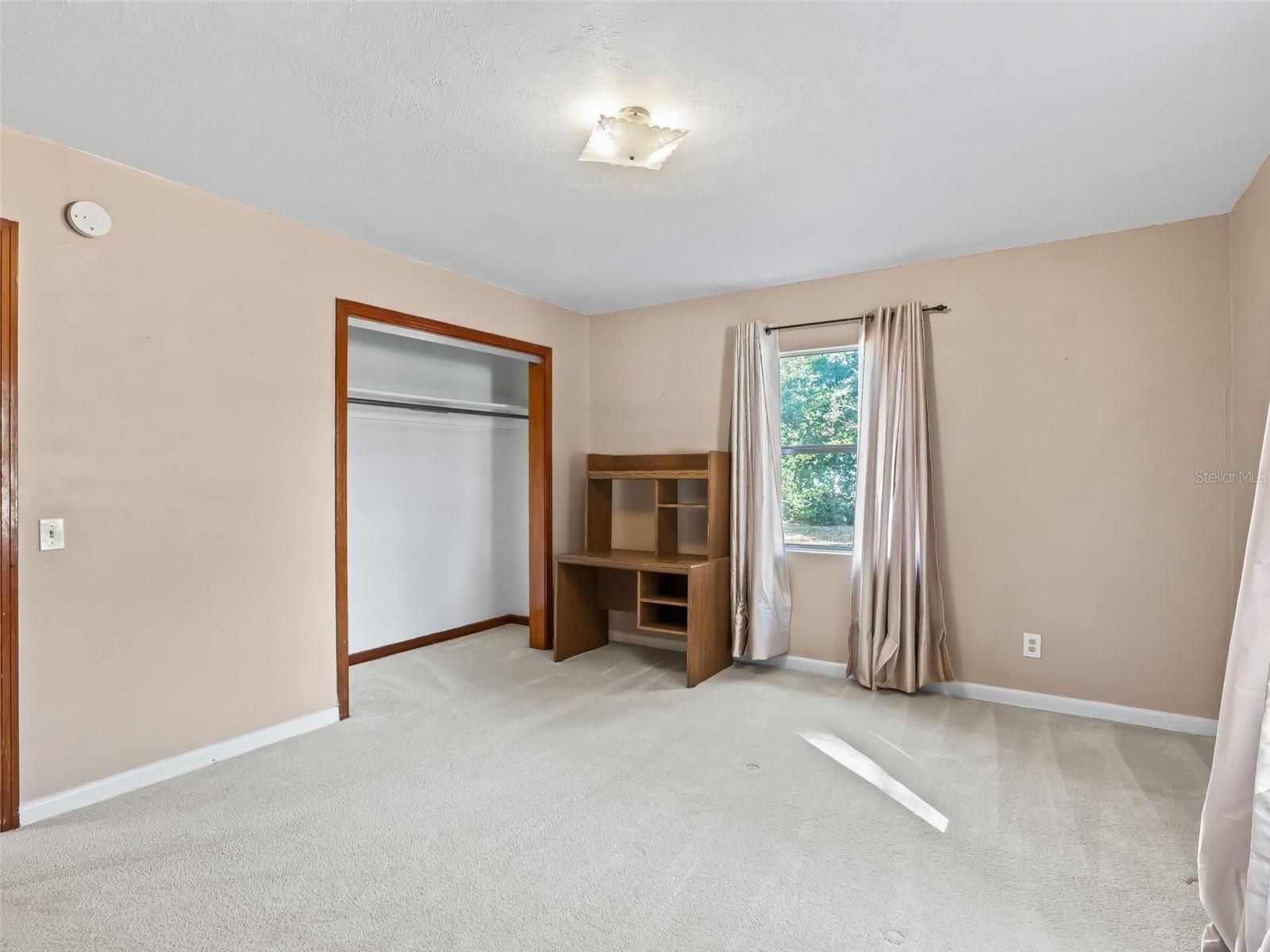 Image 28 of 49 For 519 Huey Street