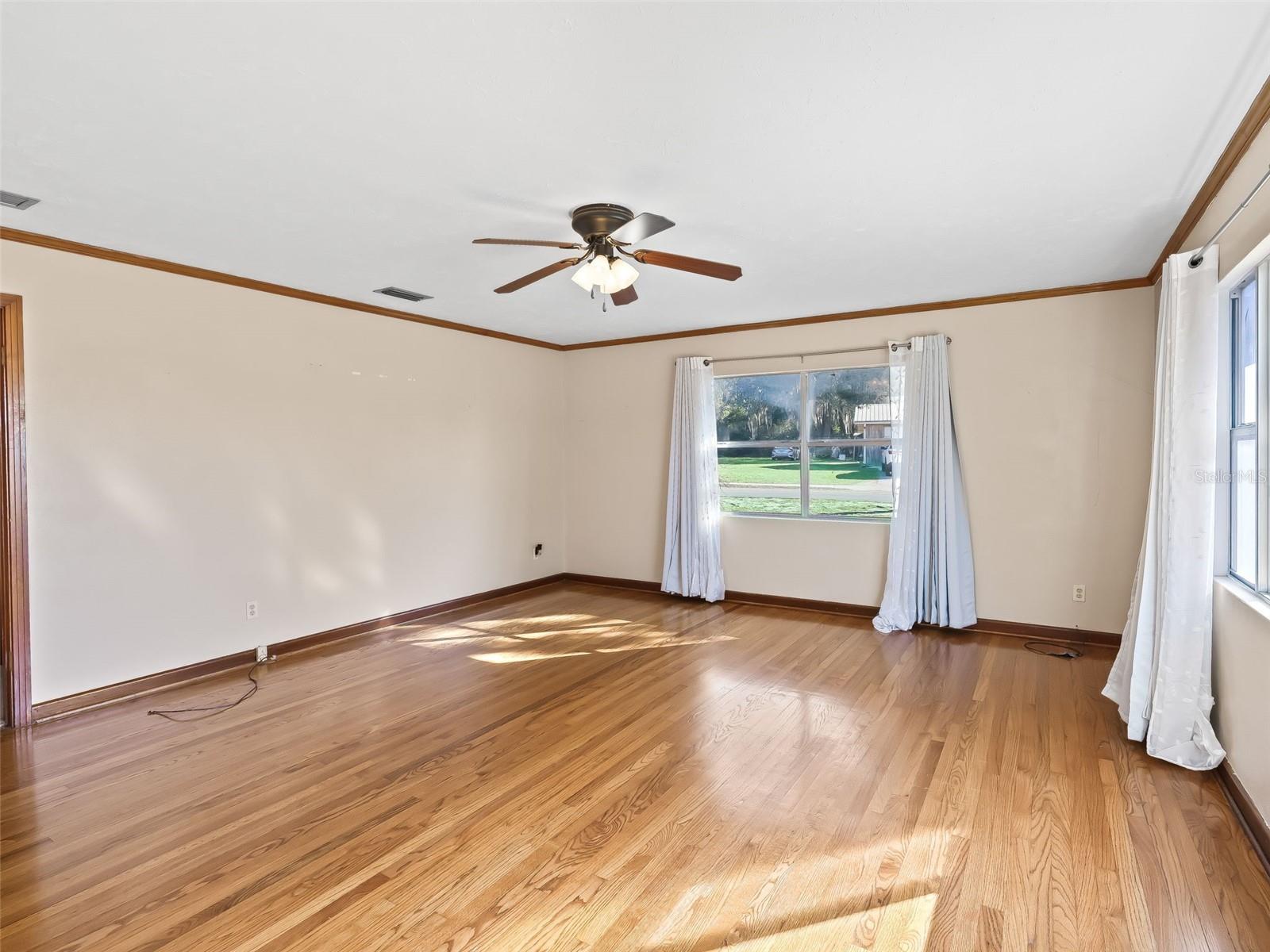 Image 6 of 49 For 519 Huey Street