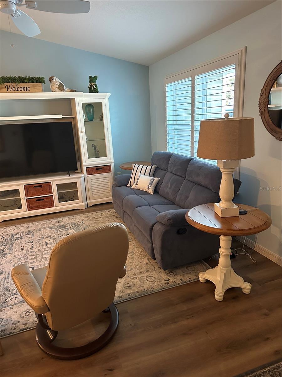 Image 3 of 22 For 531 Saint Andrews Boulevard