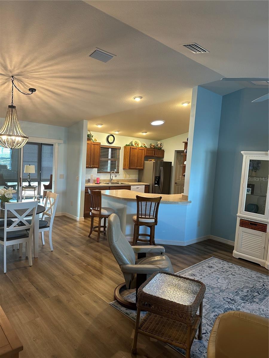 Image 4 of 22 For 531 Saint Andrews Boulevard