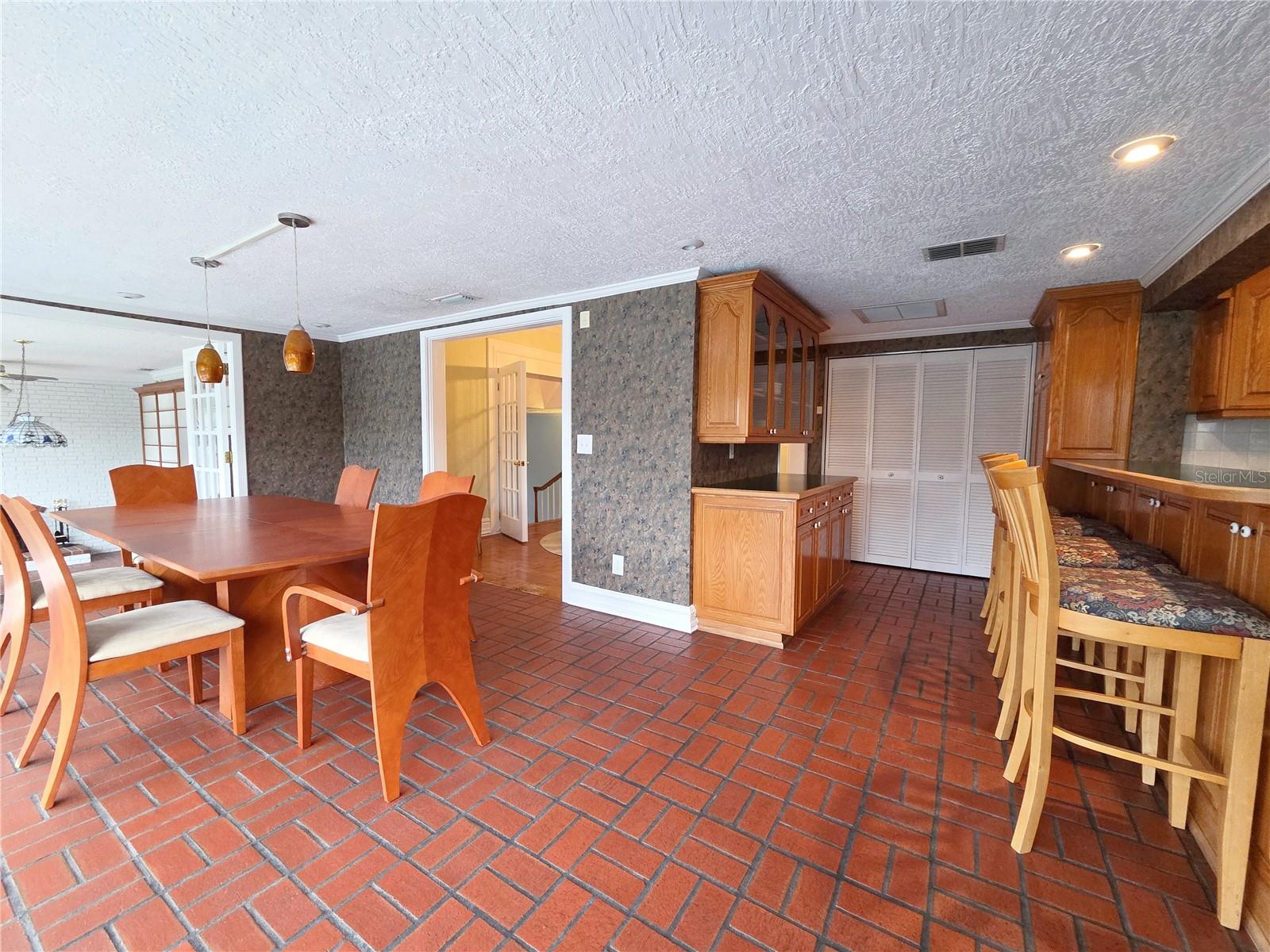 Image 18 of 50 For 2910 11th Avenue N