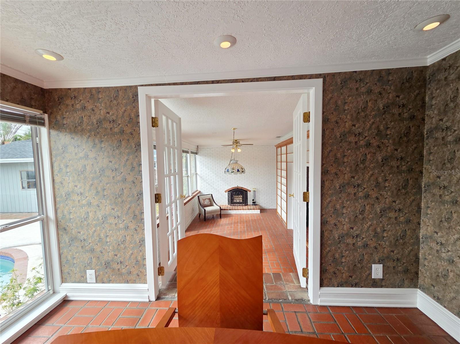 Image 21 of 50 For 2910 11th Avenue N