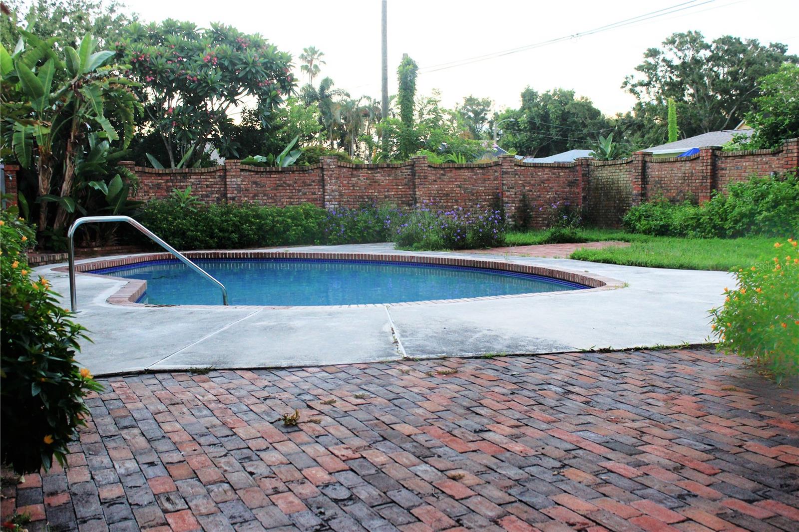 Image 32 of 50 For 2910 11th Avenue N