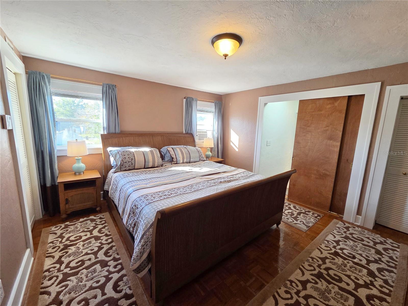 Image 34 of 50 For 2910 11th Avenue N