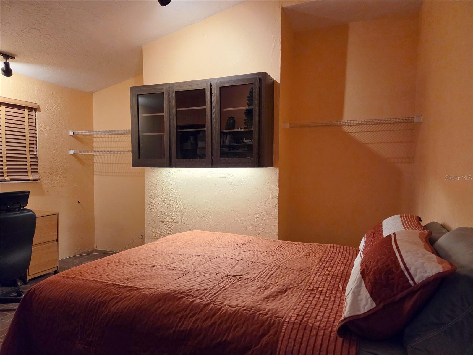 Image 41 of 50 For 2910 11th Avenue N