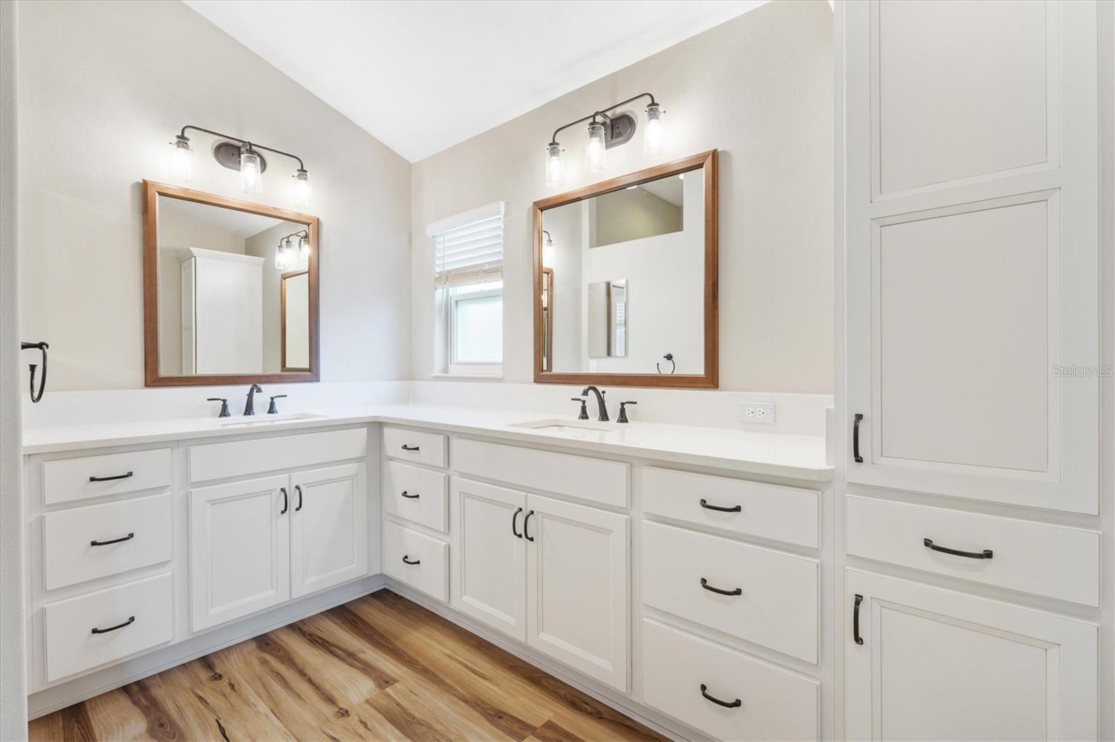 Image 21 of 47 For 1968 Stella Street