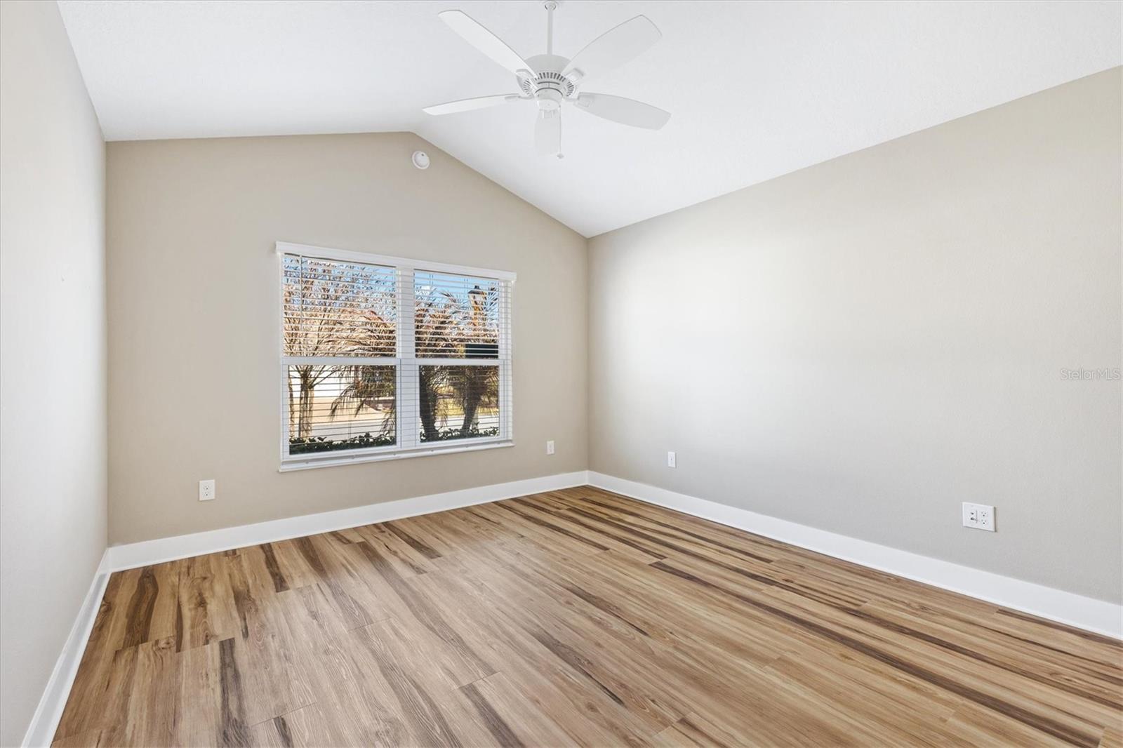 Image 32 of 47 For 1968 Stella Street