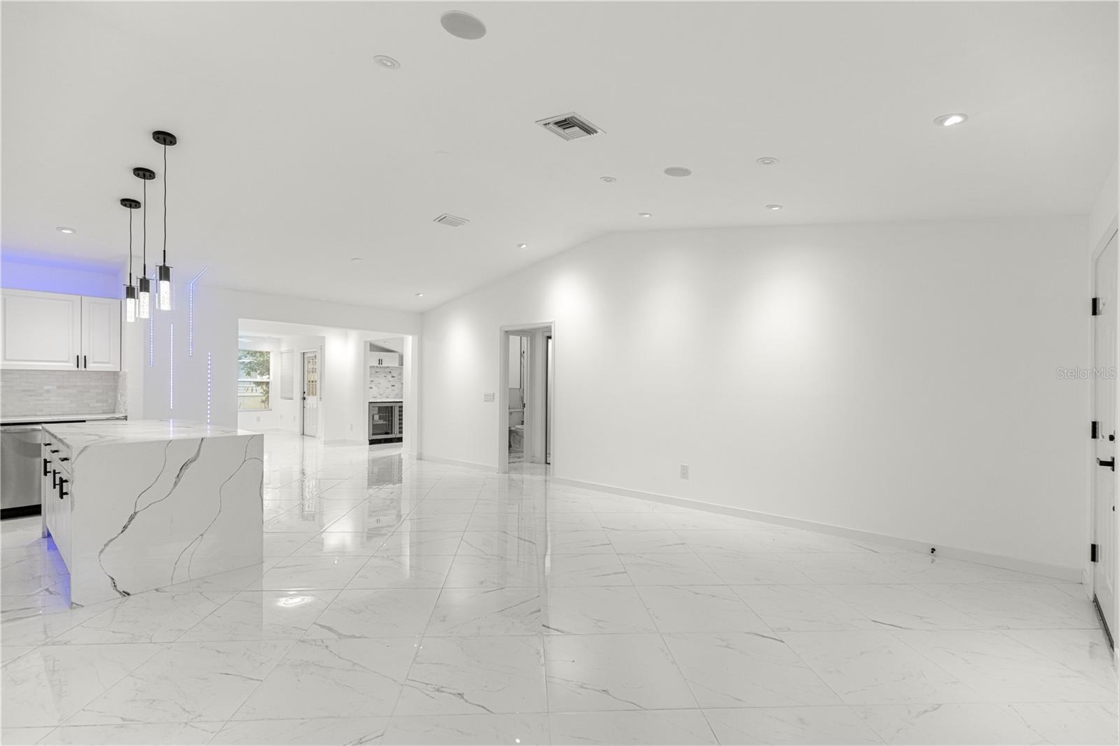 Image 12 of 70 For 210 Palermo Place