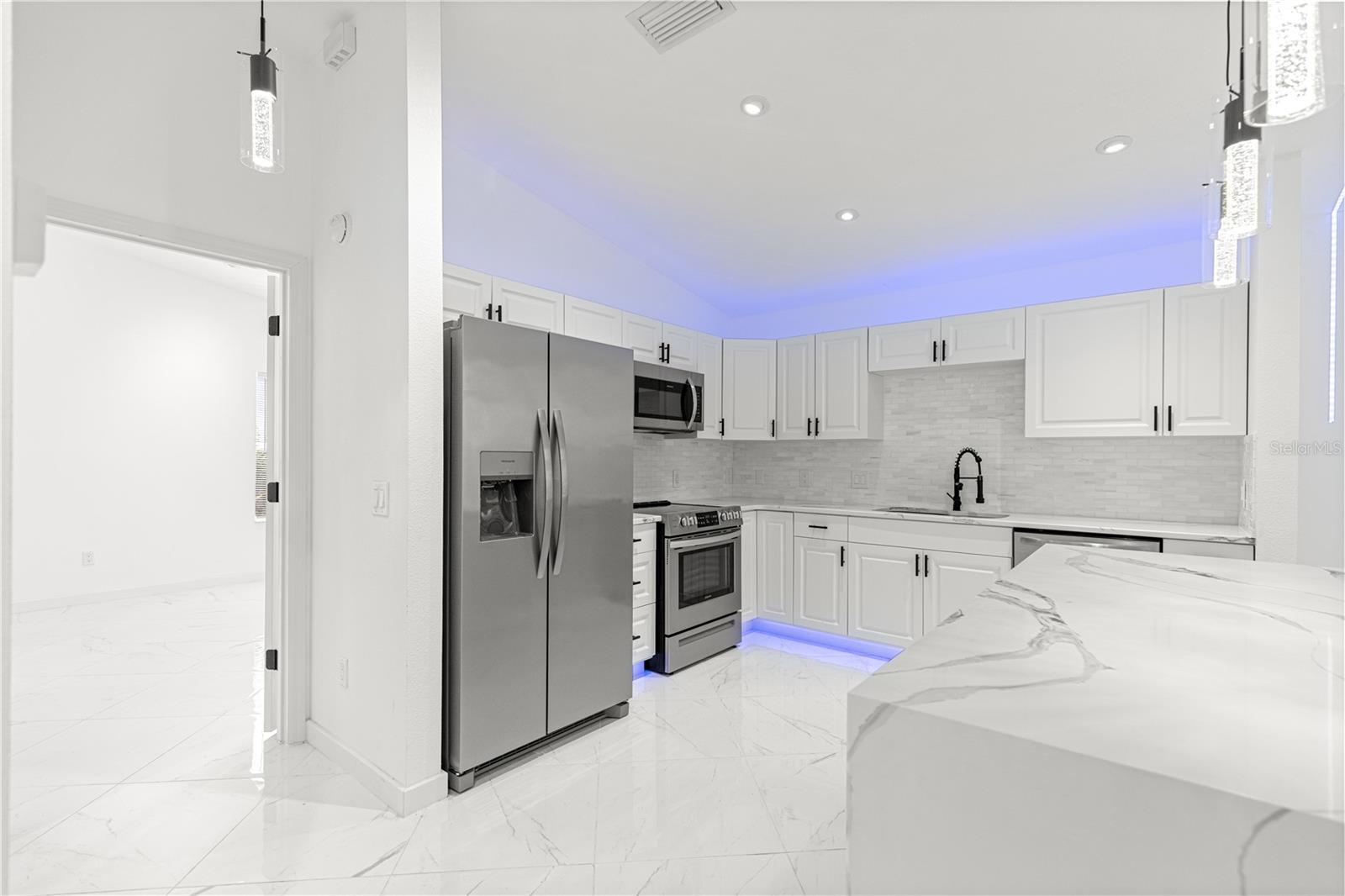 Image 15 of 70 For 210 Palermo Place