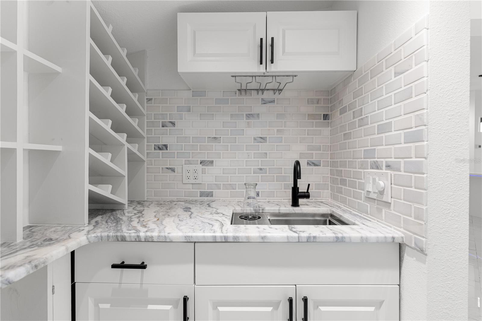 Image 21 of 70 For 210 Palermo Place