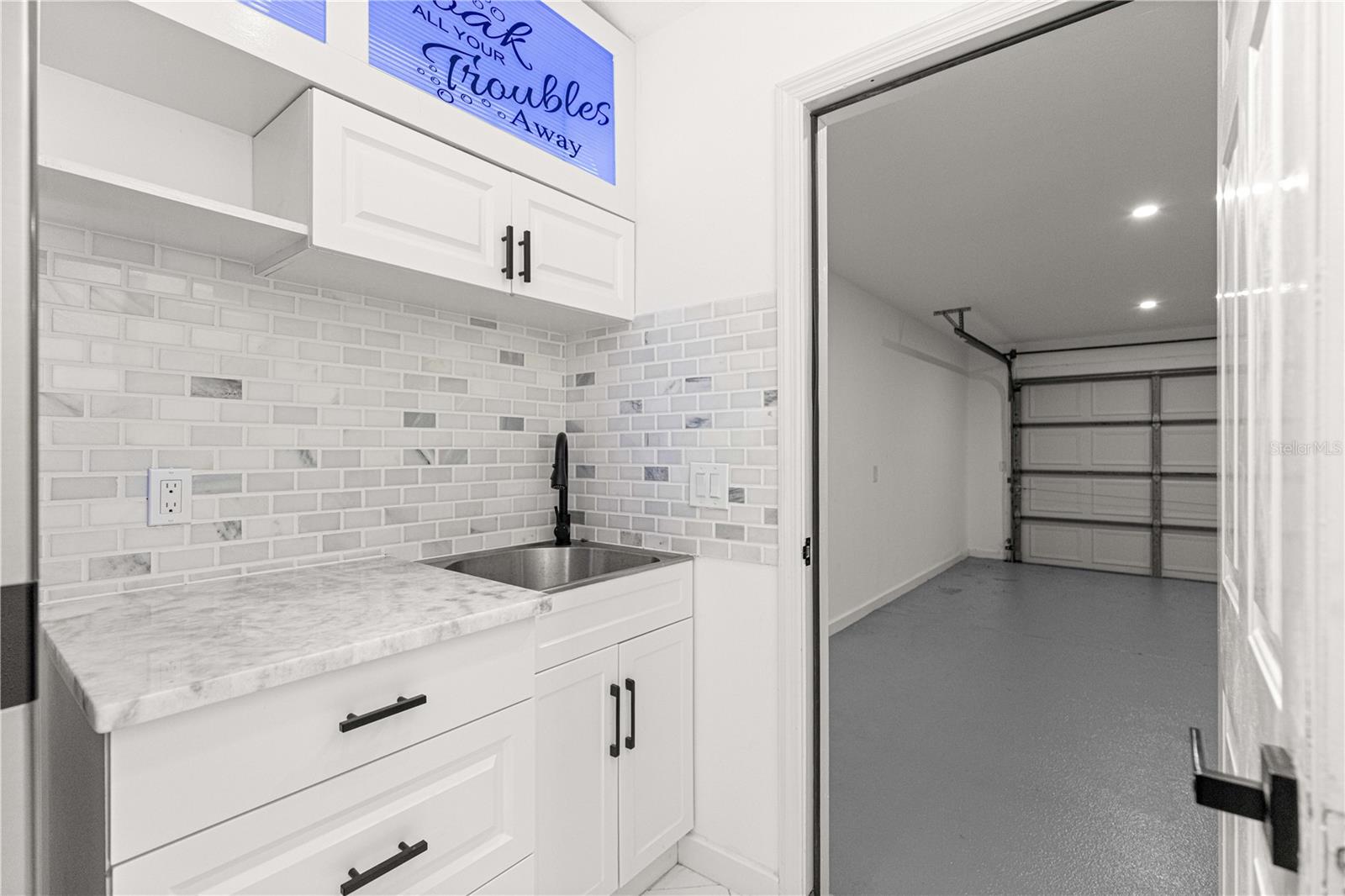 Image 27 of 70 For 210 Palermo Place