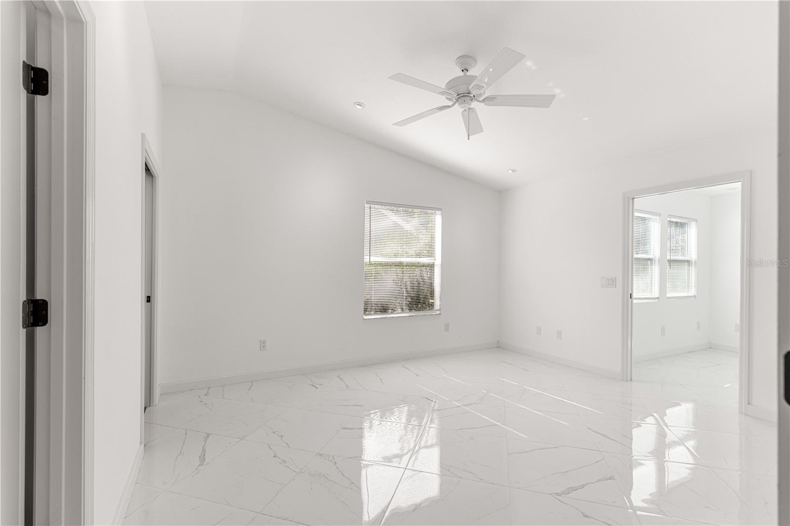 Image 28 of 70 For 210 Palermo Place