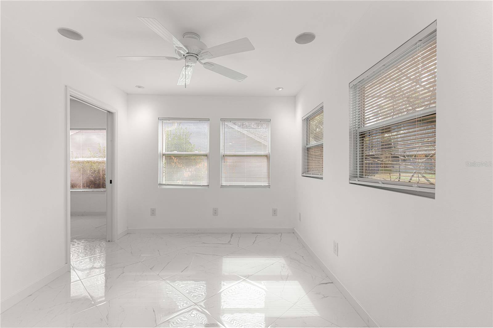 Image 29 of 70 For 210 Palermo Place