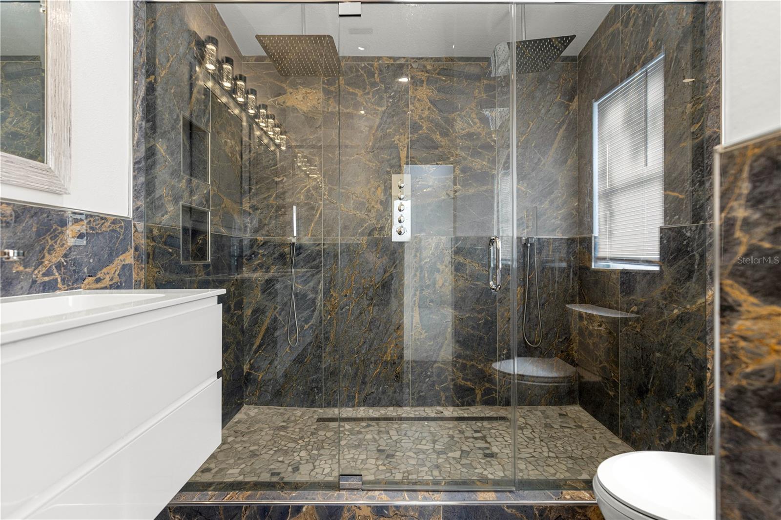 Image 35 of 70 For 210 Palermo Place