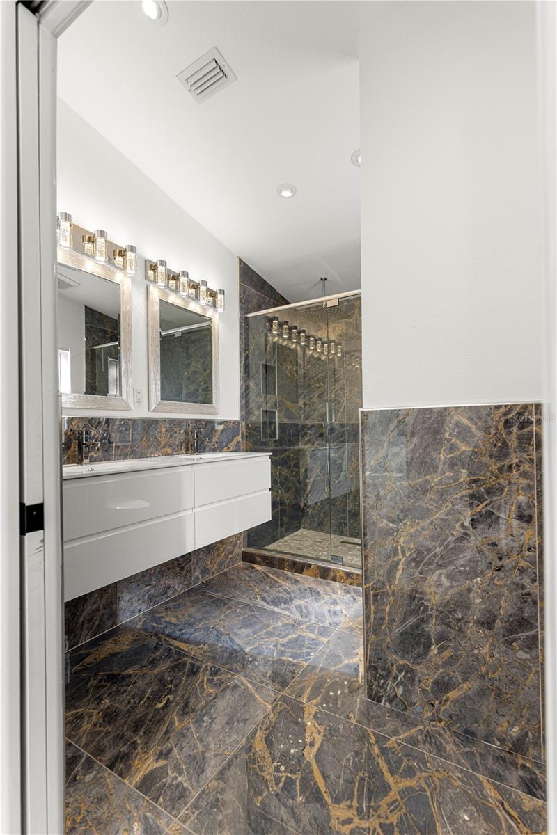 Image 38 of 70 For 210 Palermo Place