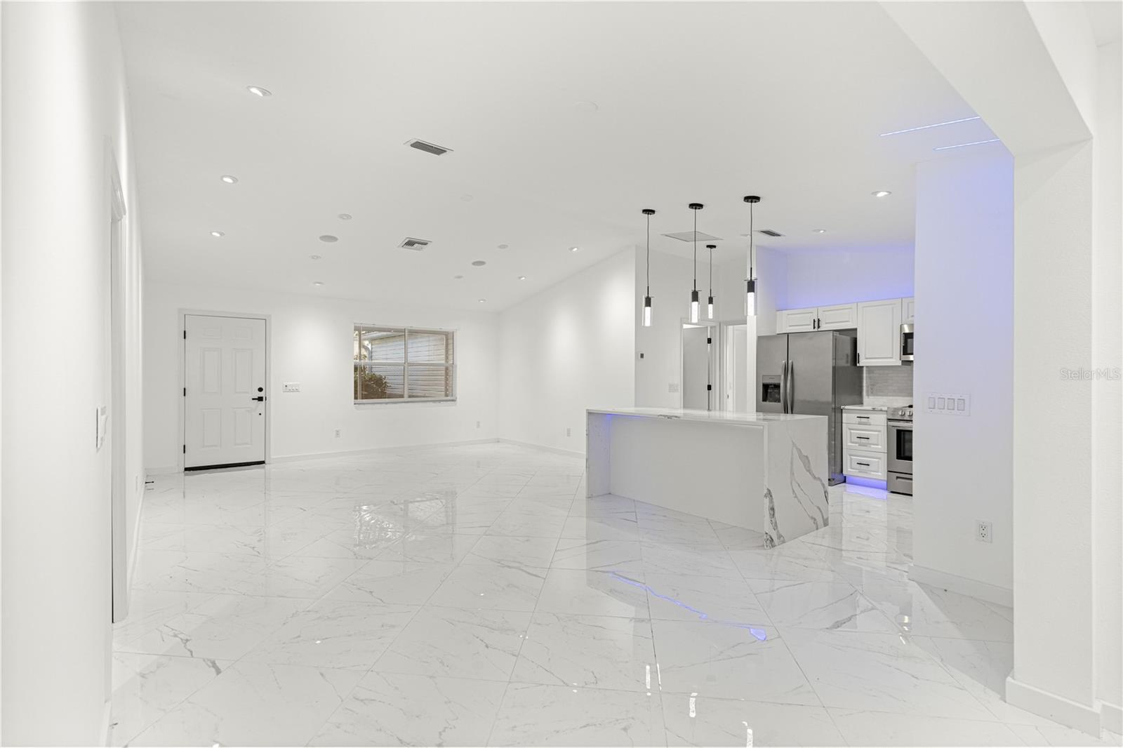 Image 7 of 70 For 210 Palermo Place