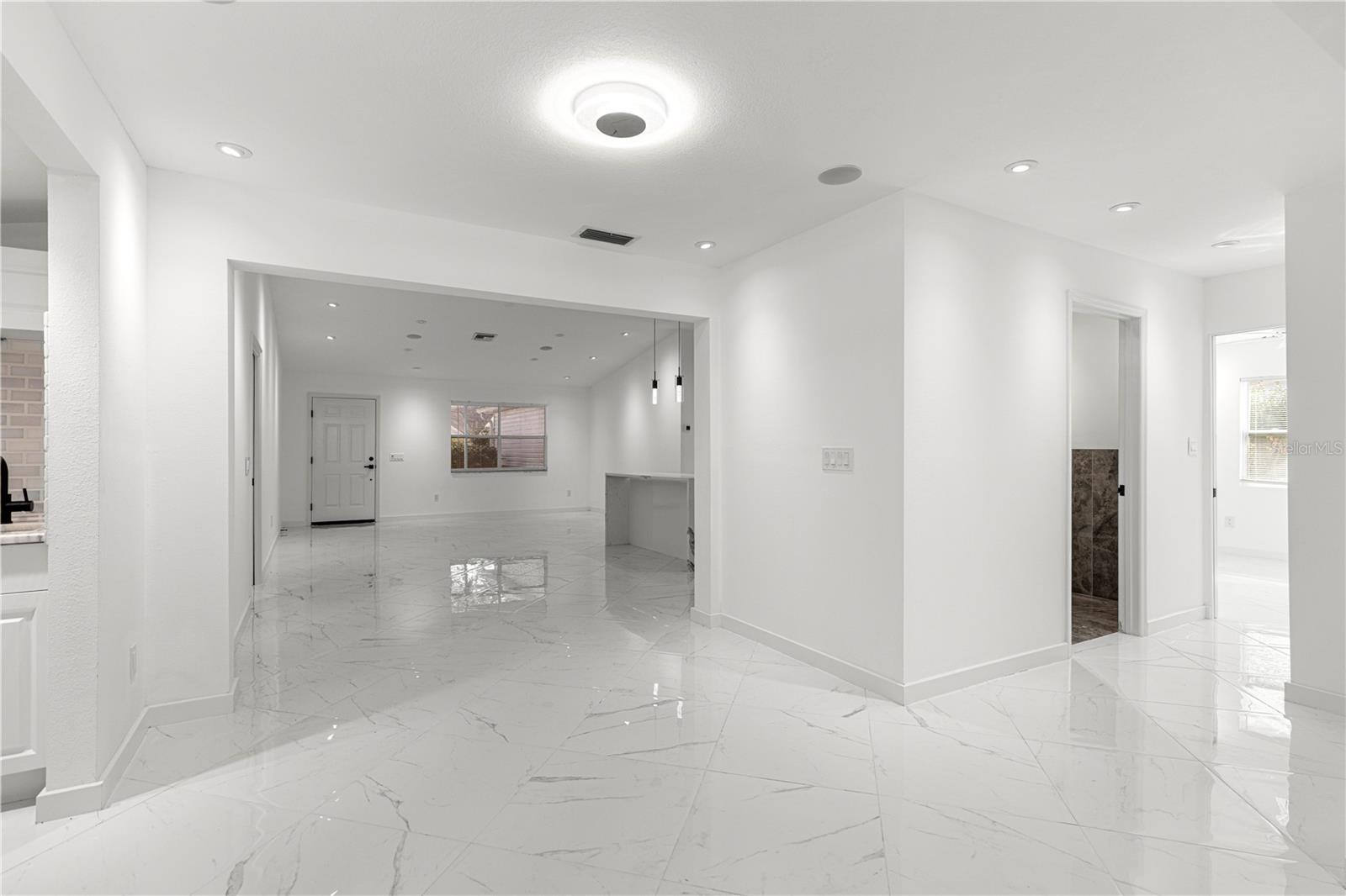 Image 8 of 70 For 210 Palermo Place