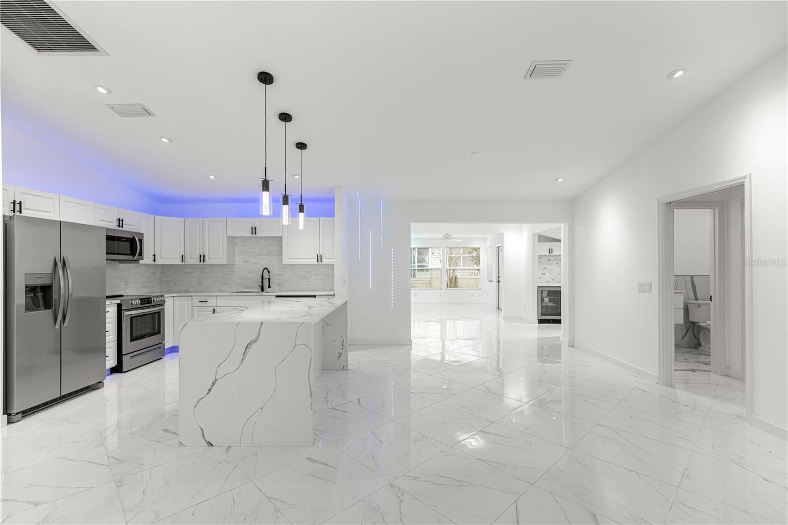 Image 9 of 70 For 210 Palermo Place