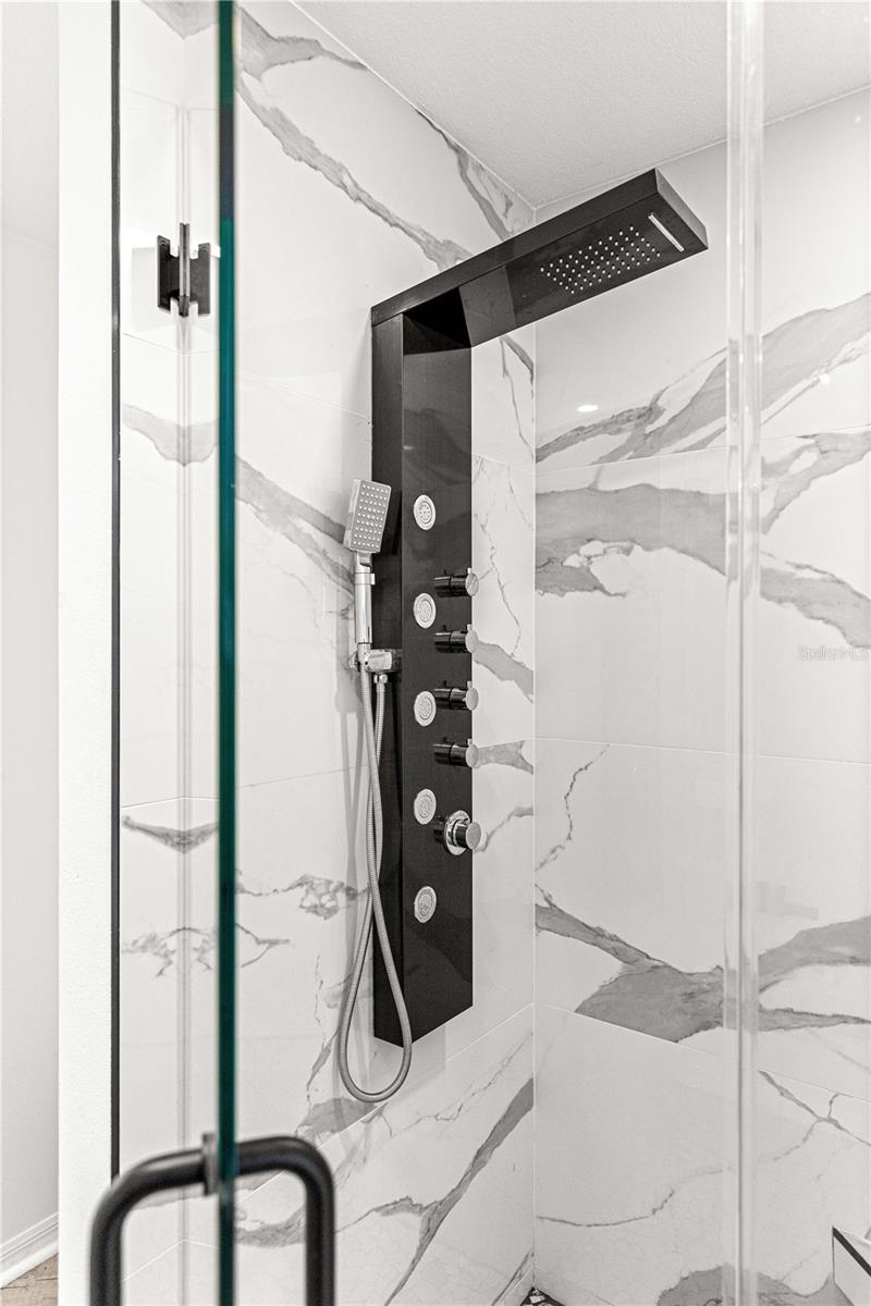 Image 18 of 46 For 8338 178th Deveaux Lane