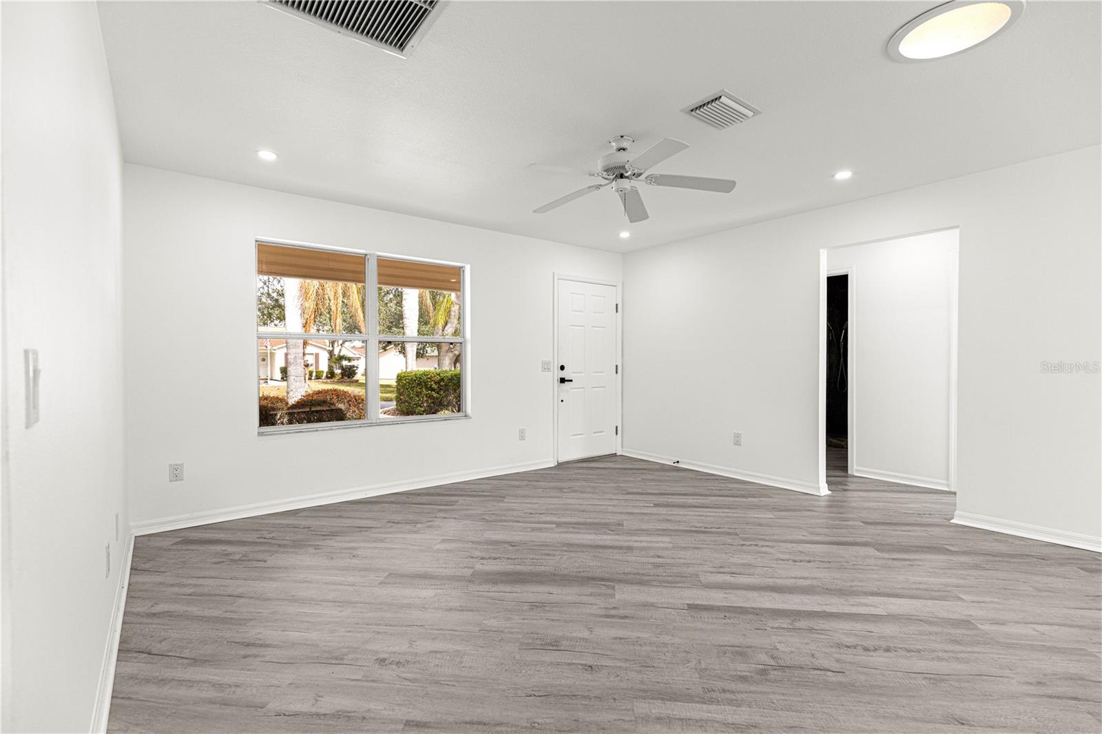 Image 21 of 46 For 8338 178th Deveaux Lane