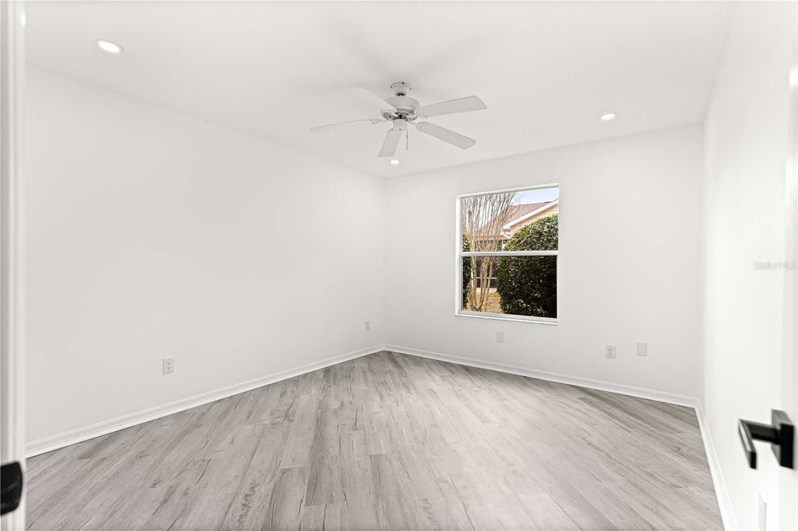 Image 28 of 46 For 8338 178th Deveaux Lane