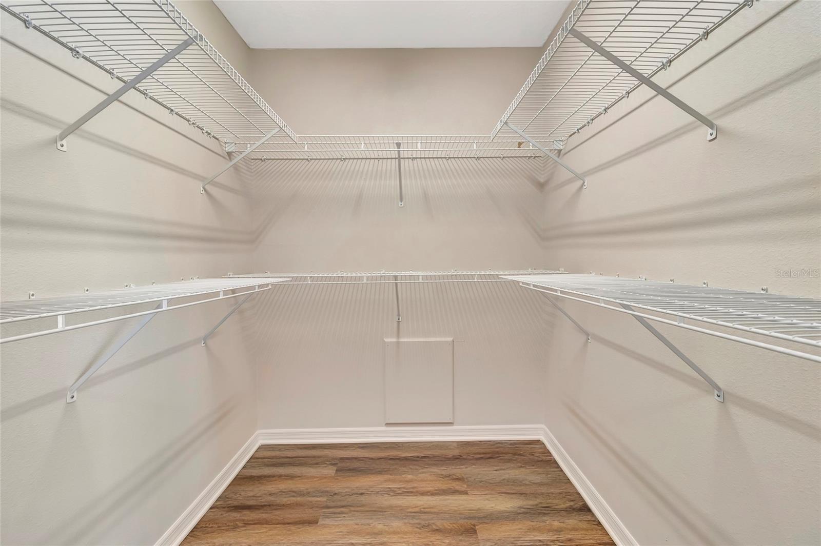 Image 18 of 56 For 106 Fairway Circle