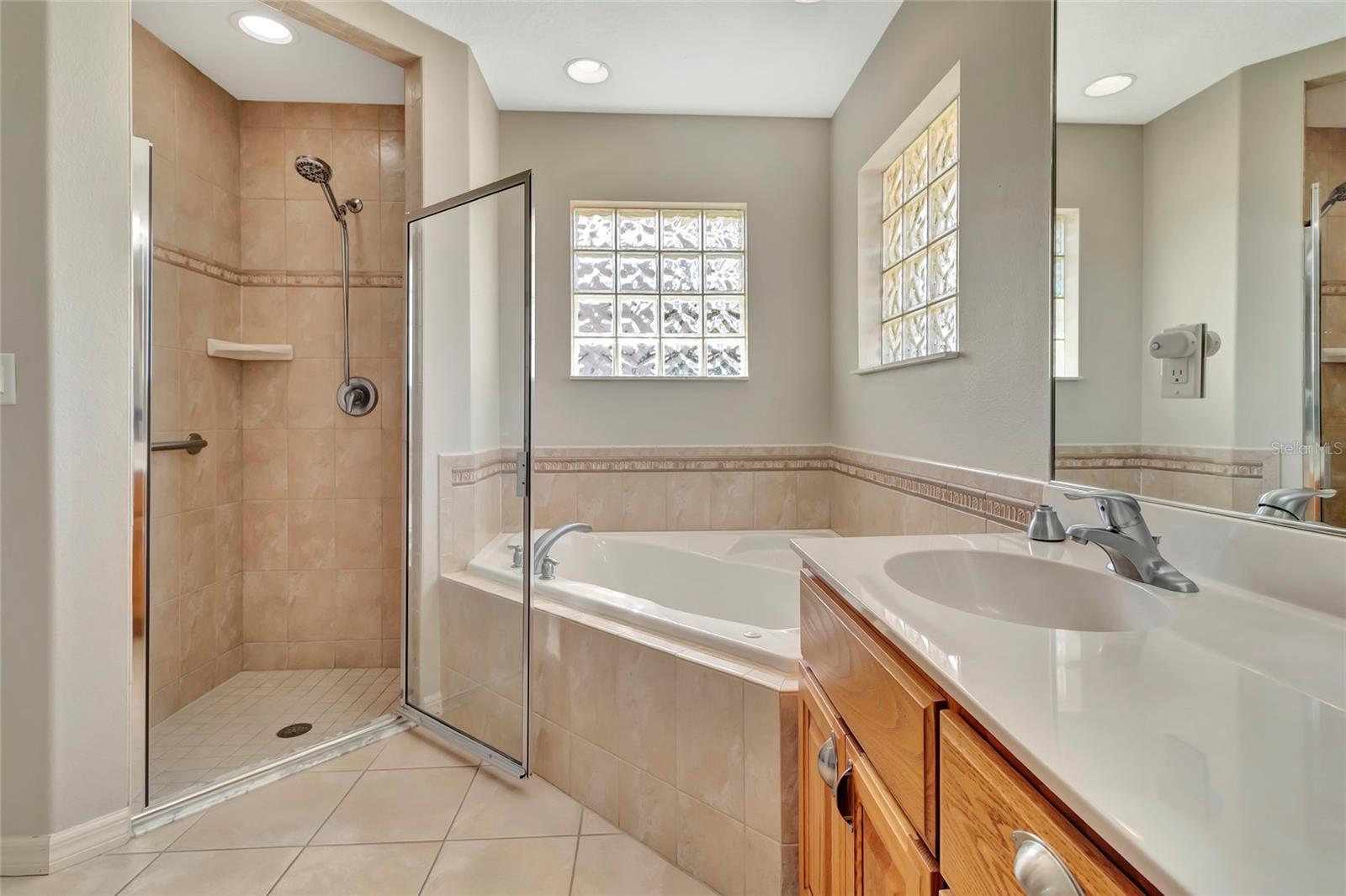 Image 21 of 56 For 106 Fairway Circle