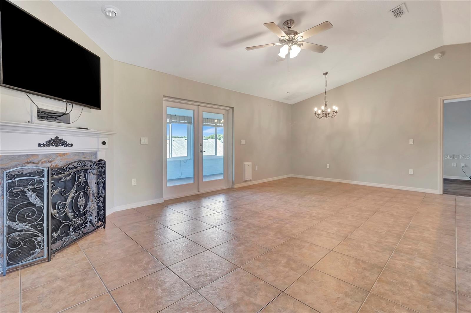 Image 23 of 56 For 106 Fairway Circle