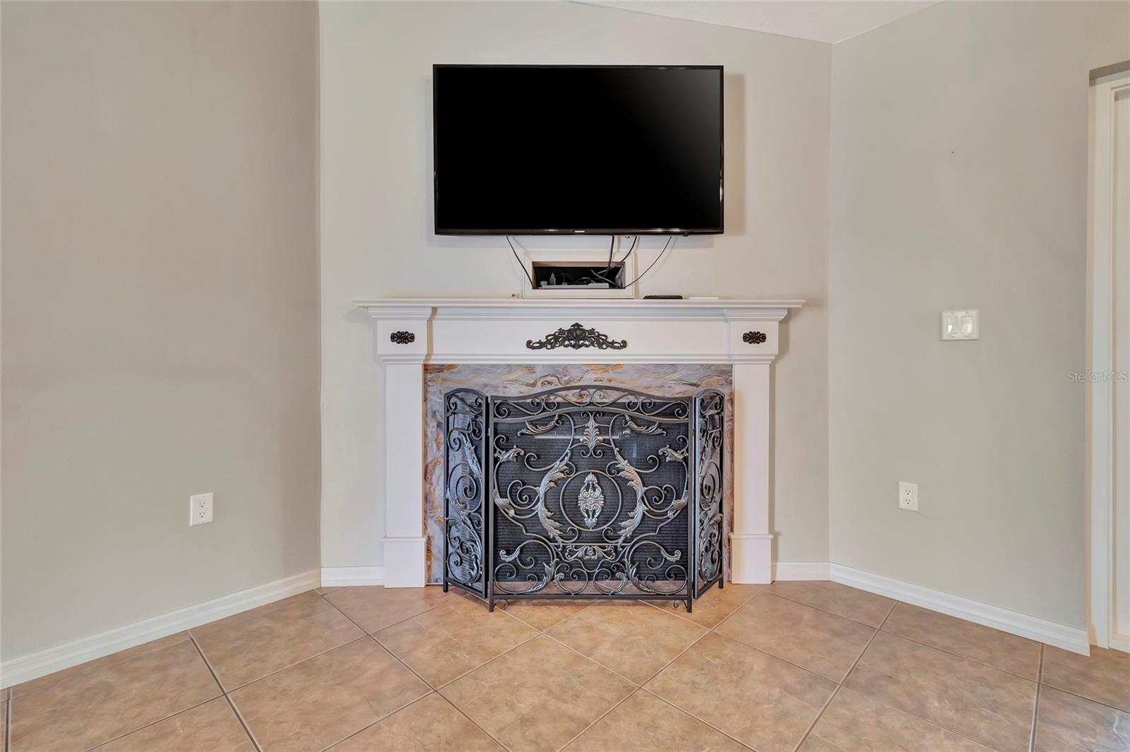 Image 24 of 56 For 106 Fairway Circle