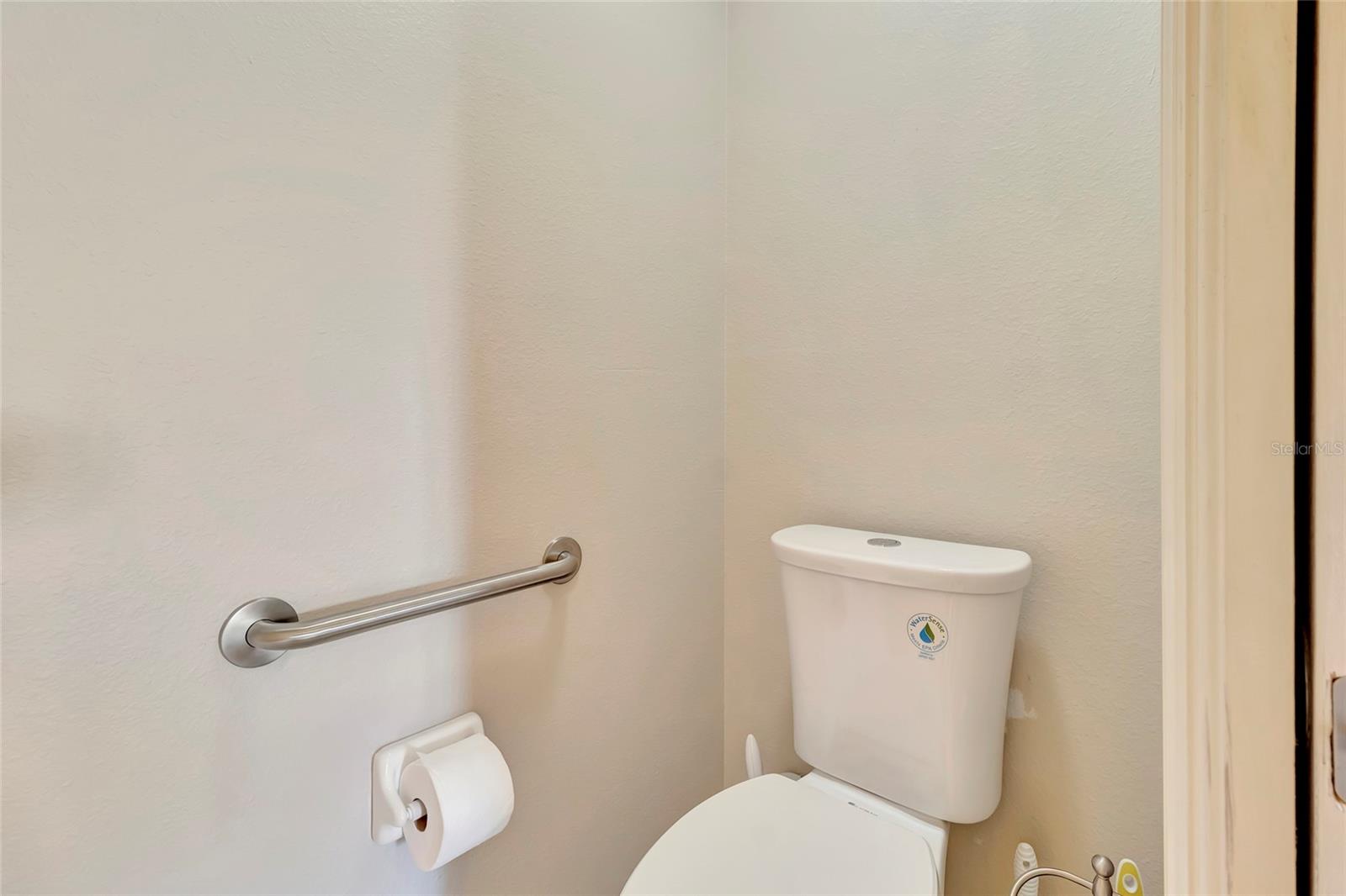 Image 33 of 56 For 106 Fairway Circle