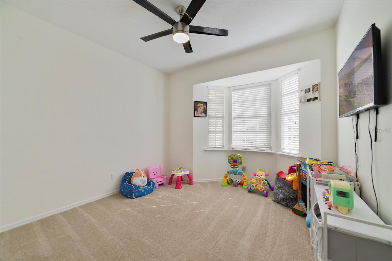 Image 14 of 26 For 13421 Fountainbleau Drive 4-1