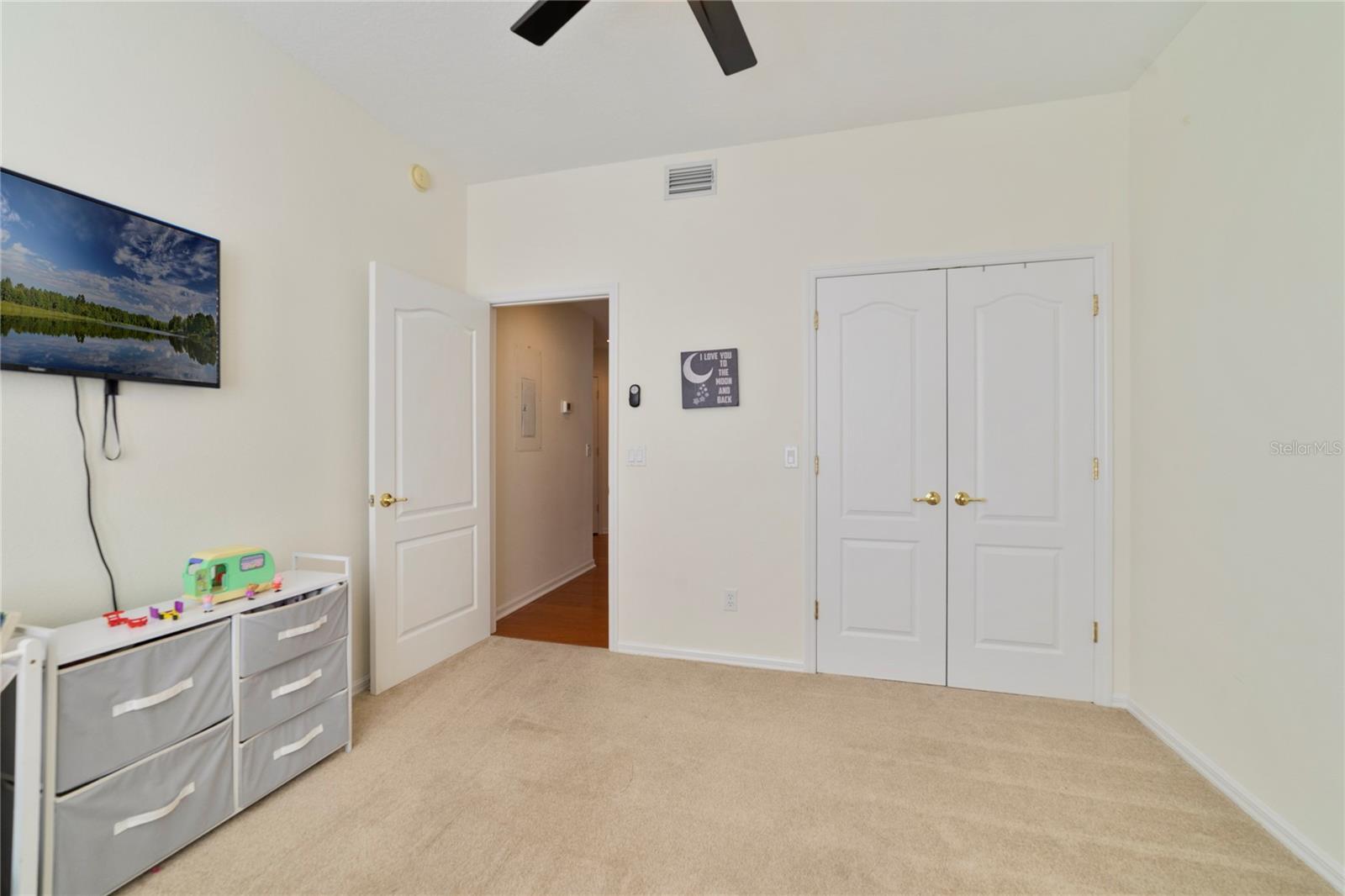 Image 15 of 26 For 13421 Fountainbleau Drive 4-1